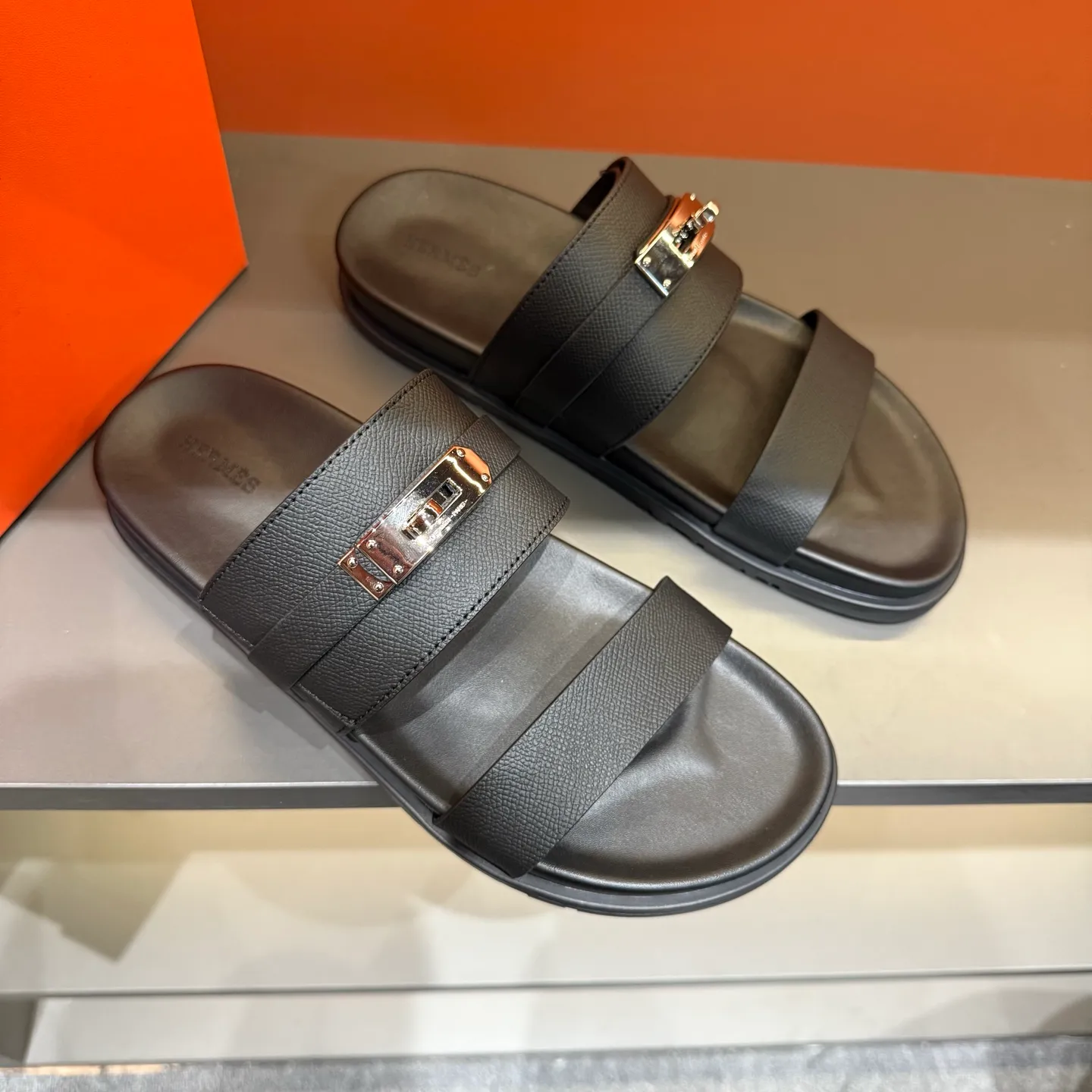 Men's shoes 💰300, size 38-45, the new 2014 summer Hermes shoes are the same as the original ones, handmade by masters! ❥High-end customization, exclusive products, the highest version in the industry⚠❥Using: Hermers upper: (pursuing top walking comfort) ✨Top quality on sale━━━━Hermes━━━━━